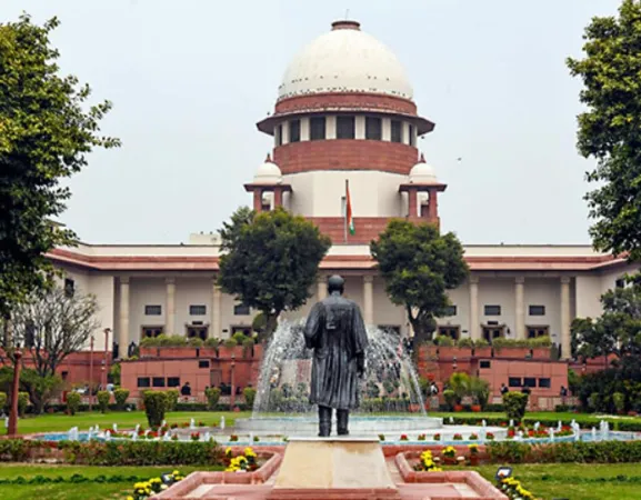  જાતીય સતામણીના આરોપ: રાજભવનના કર્મચારીએ SCમાં WB ગવર્નરની પ્રતિરક્ષાને પડકાર ફેંક્યો