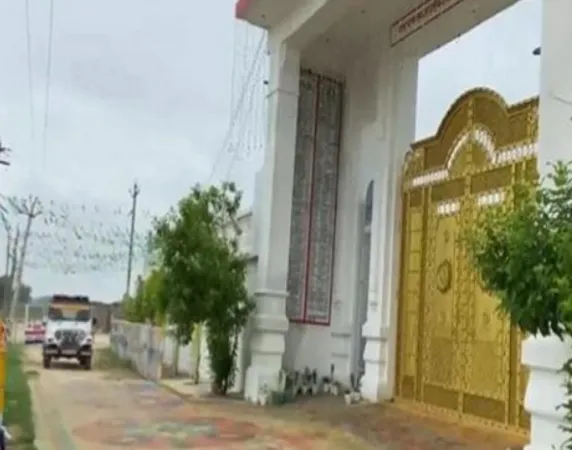 હાથરસ નાસભાગ: યુપી પોલીસ ભોલે બાબાના આશ્રમમાં સર્ચ ઓપરેશન હાથ ધર્યું