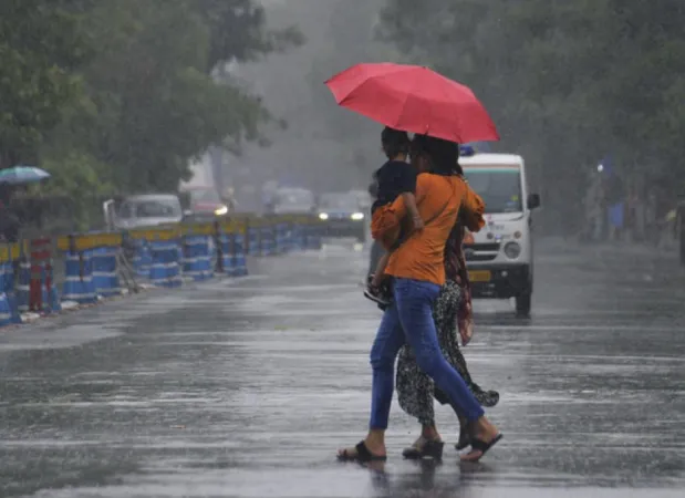 હિમાચલ પ્રદેશમાં ચોમાસામાં વિક્ષેપ: રસ્તાઓ બંધ, વીજ પુરવઠો પ્રભાવિત