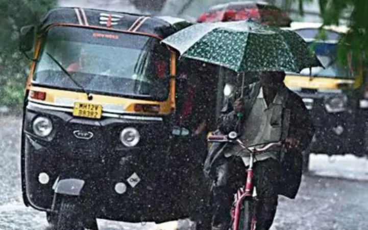 મુંબઈમાં ભારે વરસાદ, અનેક જિલ્લાઓમાં શાળાઓ બંધ