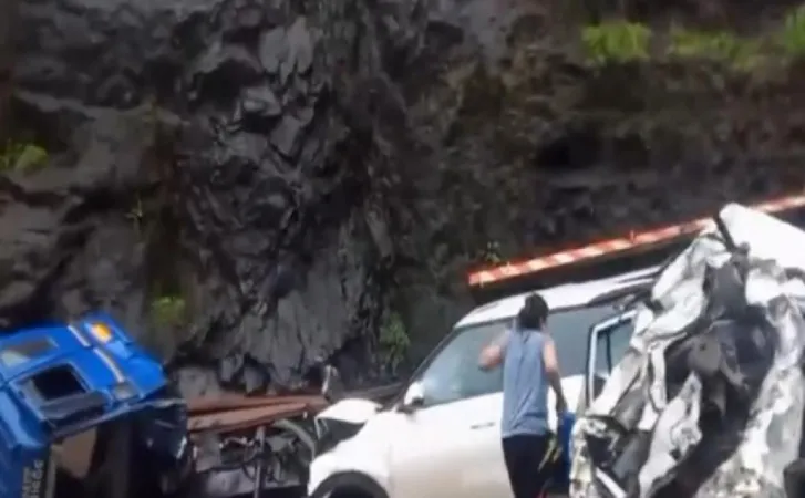 નાસિક-મુંબઈ હાઈવે પર અનેક વાહનોની અથડામણમાં 13 ઘાયલ