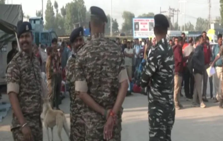 J-K: યાત્રિકોની તાજી ટુકડી સુરક્ષાના કડક પગલાં સાથે અમરનાથ તીર્થ માટે રવાના