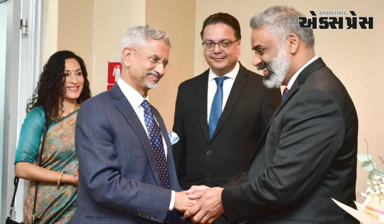 વિદેશ મંત્રી એસ જયશંકર બે દિવસની મુલાકાતે મોરેશિયસ પહોંચ્યા, જાણો કોણે કર્યું તેમનું સ્વાગત