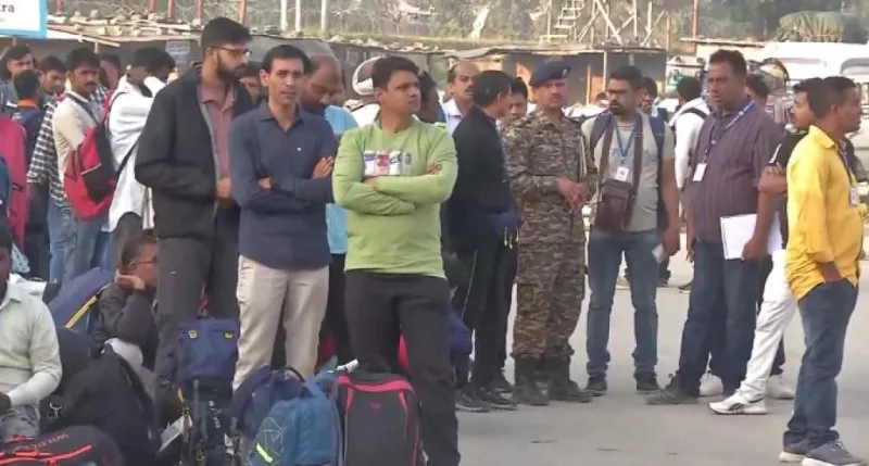 તીર્થયાત્રીઓની નવી ટુકડી કડક સુરક્ષા વચ્ચે અમરનાથ યાત્રા માટે રવાના