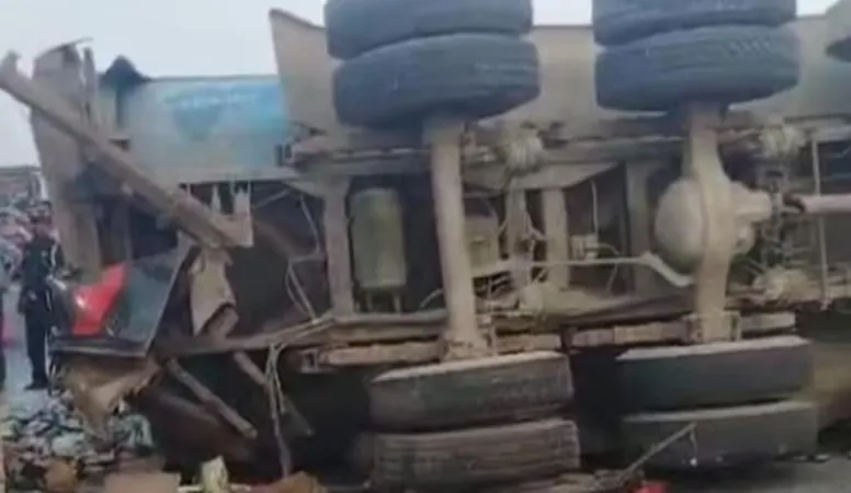 મધ્યપ્રદેશમાં બસ પલટીઃ એકનું મોત, દસ ઘાયલ