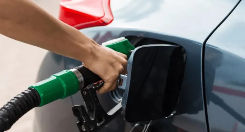 Petrol Diesel Price: કેટલા બદલાયા પેટ્રોલ અને ડીઝલના ભાવ, જાણો તમારા રાજ્યમાં શું છે ભાવ