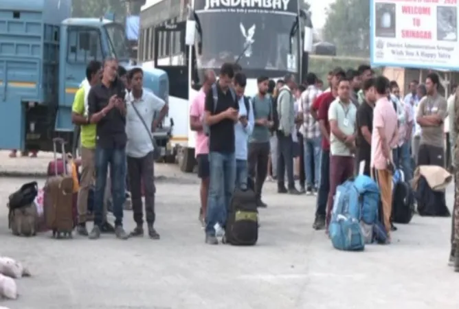 કડક સુરક્ષા વચ્ચે અમરનાથ યાત્રા માટે યાત્રાળુઓનો બીજો સમૂહ રવાના