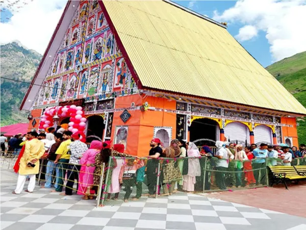 જમ્મુ અને કાશ્મીર :  ચંડી માતા મંદિરે આ વર્ષે શ્રી મચૈલ માતાની યાત્રા માટે 50,000 થી વધુ શ્રદ્ધાળુઓનું સ્વાગત