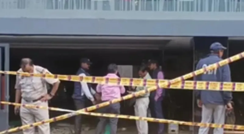 દિલ્હી: CBIની ટીમે રાઉઝ IAS કોચિંગના ભોંયરામાં તપાસ શરૂ કરી.