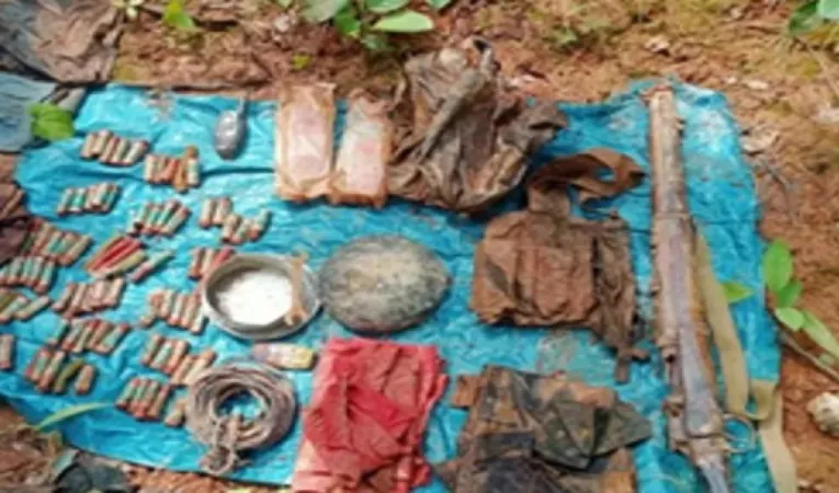 Jharkhand : સુરક્ષા દળોએ ચાઈબાસામાં નક્સલવાદી કેમ્પને નષ્ટ કર્યો