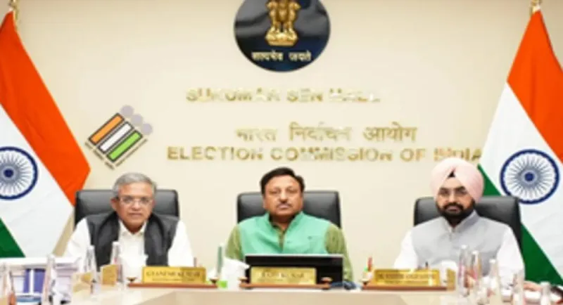 CEC એ કાશ્મીરી સ્થળાંતર કરનારાઓ માટે વિશેષ મતદાન મથકોની જાહેરાત કરી