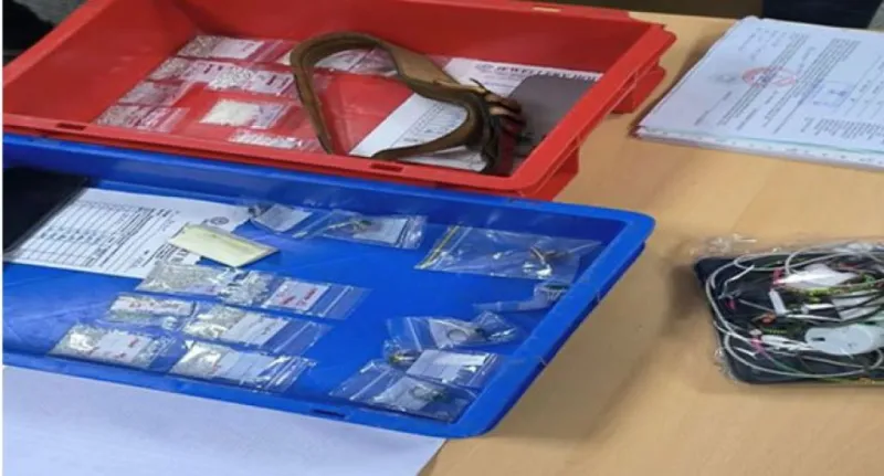 દિલ્હી : CISF એ IGI એરપોર્ટ પર ₹60 લાખના હીરા જપ્ત કર્યા