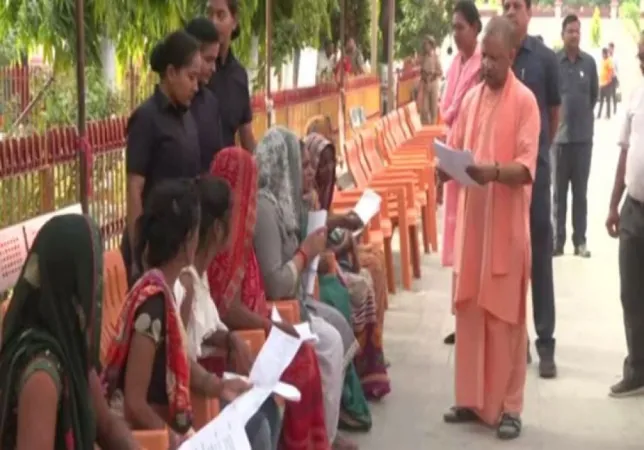 ઉત્તર પ્રદેશ : CM યોગી આદિત્યનાથે ગોરખપુરમાં 'જનતા દરબાર' યોજ્યો