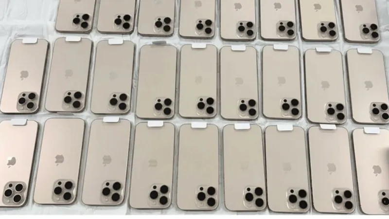 દિલ્હી કસ્ટમ્સે IGI એરપોર્ટ પર મુસાફરો પાસેથી 12 iPhone 16 Pro Max જપ્ત કર્યા