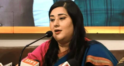 બાંસુરી સ્વરાજે અરવિંદ કેજરીવાલ પર નવી કલ્યાણ યોજનાઓ પર 'ચૂંટણીની છેતરપિંડી'નો આરોપ મૂક્યો