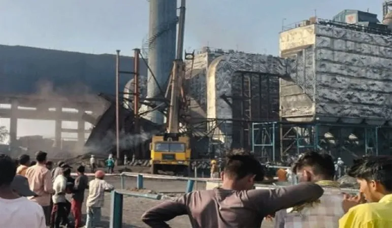 છત્તીસગઢ : મુંગેલીના કુસુમ પ્લાન્ટમાં ચીમની ધરાશાયી, 30 દટાયા, અકસ્માતમાં 9ના મોતની આશંકા