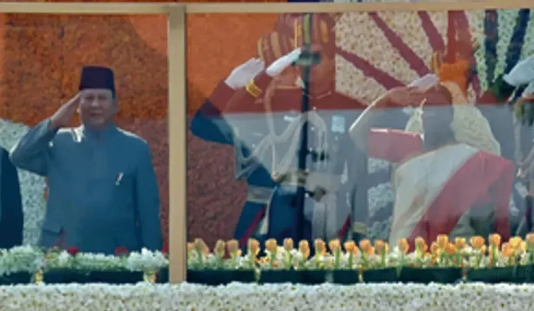 કર્તવ્ય પથ ખાતે પ્રજાસત્તાક દિવસની ઉજવણી,  રાષ્ટ્રપતિ  દ્રૌપદી મુર્મુએ ત્રિરંગો ફરકાવ્યો