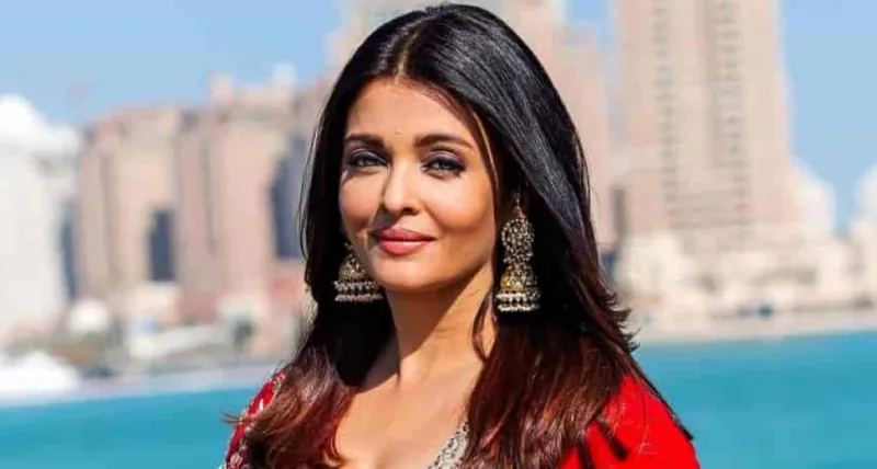 એવું તો શું હતું ઐશ્વર્યા રાયને મળેલ SMSમાં? કેમ મિસ વર્લ્ડને 'હા' કહેવું પડ્યું! જાણો પડદા પાછળનું રહસ્ય!