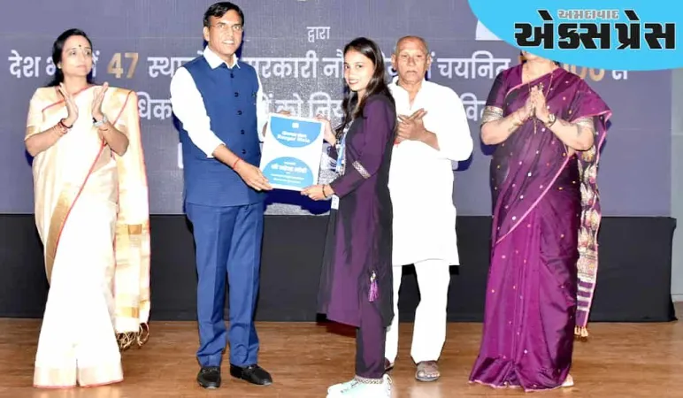 દેશમાં  છેલ્લા દસ વર્ષમાં ૧૭ કરોડથી વધુ રોજગારીનું સર્જન થયું : ડો. મનસુખ માંડવિયા