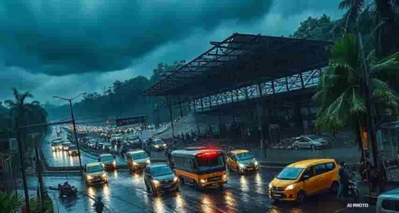 દિલ્હીમાં ભારે વરસાદ: સ્ટેશન છતો ભાંગી, વૃક્ષો પડ્યા, 3 લોકોના મોત