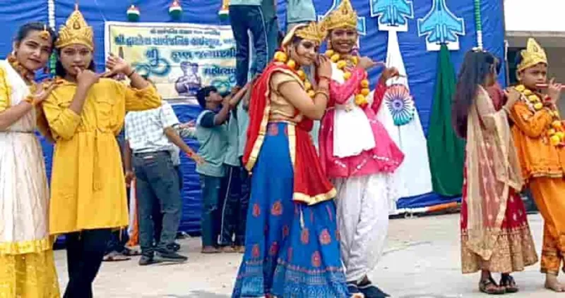 બહાદરપુરમાં શ્રીકૃષ્ણ જન્માષ્ટમીની ધામધૂમથી ઉજવણી: મટકી ફોડ અને રાધા-કૃષ્ણની આરતી!