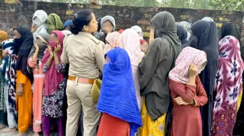 બિનનોંધાયેલ મદરેસા 40 બાળકીઓ: UPના બહરાઇચમાં શૌચાલયમાંથી મળી!