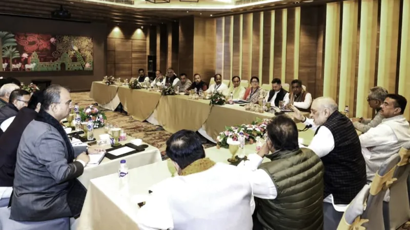 બંગાળ જીતવા ભાજપે ઉતાર્યું 'શાંતિ રક્ષકો'નું સૈન્ય, જૂના અને નવા નેતાઓ વચ્ચેના ડખા ઉકેલવા હાઈકમાન્ડનો માસ્ટર પ્લાન!