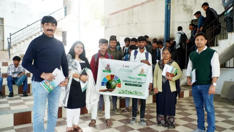 ખુશખબર: વડાપ્રધાન મોદીના મિશન લાઇફ અંતર્ગત મહીસાગરમાં પર્યાવરણ ક્રાંતિ, લુણાવાડામાં વોકેથોન અને સેમિનારનો ધમધમાટ!