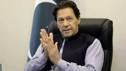 પાકિસ્તાન ન્યૂઝ: ઇમરાન ખાનના સ્વાસ્થ્ય મુદ્દે વિપક્ષી ગઠબંધનનો હંગામો, જાણો સત્ય
