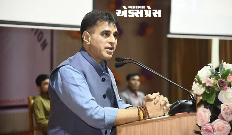 આંતરરાષ્ટ્રીય નર્સિંગ ડે: મંત્રી પ્રફુલ પાનસેરીયાએ નર્સોને બિરદાવ્યા