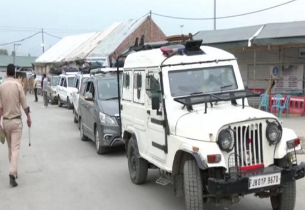 J&K: યાત્રિકોના નવા જૂથે સુરક્ષાના વચ્ચે અમરનાથ યાત્રા શરૂ કરી