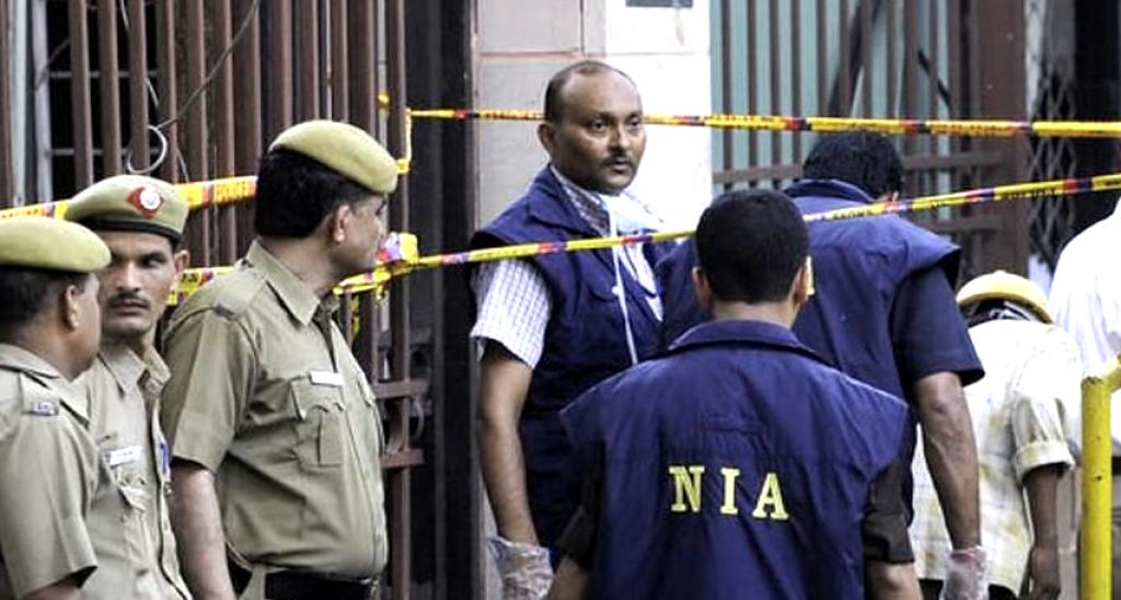 કાશ્મીરમાં આતંકવાદી ષડયંત્ર: ઇલેક્ટ્રોનિક ઉપકરણો અને ગુનાહિત દસ્તાવેજો પર NIA સાયબર દરોડા