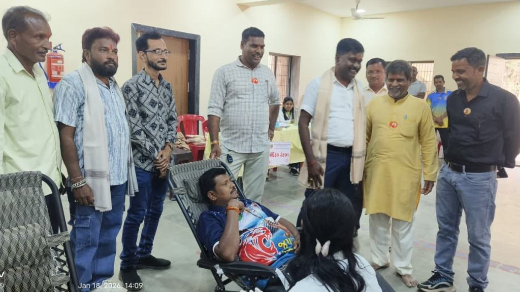 જુઓ: ડાંગમાં 'જીવનદાન મહાકુંભ'માં રક્તદાતાઓનો ભારે ઉત્સાહ, ધારાસભ્ય વિજયભાઈ પટેલની હાજરીમાં 439 યુનિટ લોહી એકત્ર!