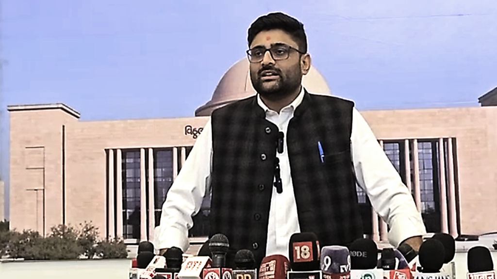 સાંતલપુરને અલગ તાલુકો બનાવો: AAP ધારાસભ્ય ગોપાલ ઇટાલિયા