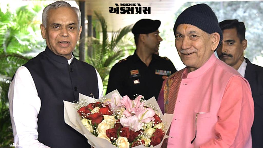 ગાંધીનગરમાં બે દિગ્ગજોનો મિલાપ: મનોજ સિન્હા અને આચાર્ય દેવવ્રત વચ્ચે ખાસ મુલાકાત