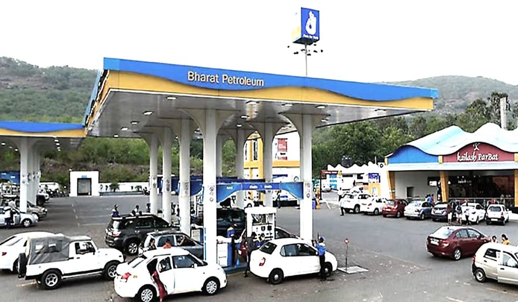 BPCL, HPCL અને IOCL ઓઈલ કંપનીઓની સ્પષ્ટતા: પેટ્રોલ ડીઝલ અછતની અફવાઓ  પાયા વિહોણી 