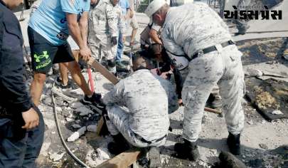 મેક્સિકોમાં એક ચર્ચની દિવાલ ધરાશાયી થવાને કારણે અનેક લોકોના મોત 