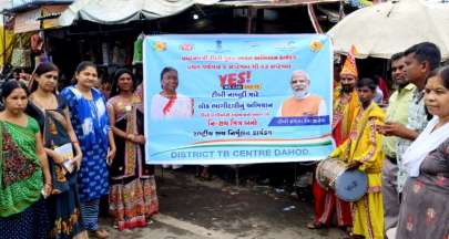 લીમખેડા રવિવારી હાટ બજારમાં ટીબી મુકત ભારત અંતર્ગત ભવાઈ કાર્યક્રમ યોજાયો 