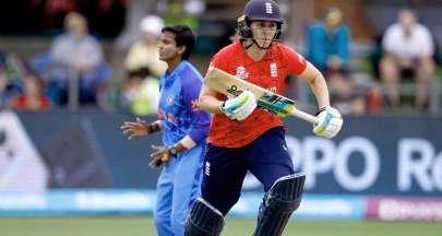 ઇંગ્લેન્ડની મહિલા બહાદુર અભિગમે પ્રથમ T20Iમાં ભારત સામે વિજય મેળવ્યો