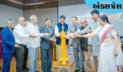 ગુજરાત વિધાનસભા ખાતે 