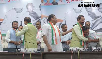 AAP, BJPના હોદ્દેદારો, કાર્યકરો અને આગેવાનો તિરંગો ખેસ ધારણ કરીને કોંગ્રેસ પક્ષમાં વિધીવત રીતે જોડાયા