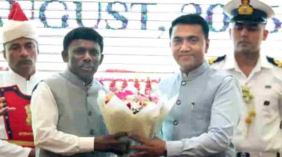 રમેશ તવાડકરે વિધાનસભા અધ્યક્ષ પદ છોડી મંત્રી તરીકે શપથ લીધા 