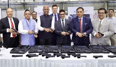 અદાણી ડિફેન્સનો કમાલ: ભારતીય સેનાને સમય કરતા ૧૧ મહિના વહેલી સોંપી ૨,૦૦૦ 'પ્રહાર' LMG 2026