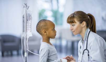 બાળકોમાં કેન્સરઃ બાળકોમાં કેન્સરના કેસ ઝડપથી વધી રહ્યા છે, માતા-પિતાએ આ લક્ષણોની અવગણના ન કરવી જોઈએ