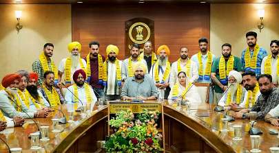 પંજાબના રાજકારણમાં મોટો વળાંક: કોંગ્રેસ, ભાજપ અને અકાલી દળના દિગ્ગજ નેતાઓ 'આપ' માં જોડાયા 