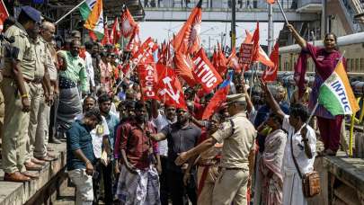 દેશવ્યાપી હડતાળ અસર: ગુજરાતમાં સામાન્ય જીવન ચાલુ