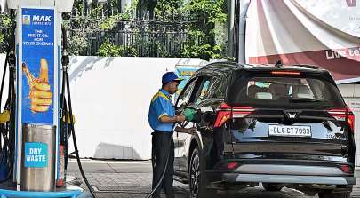 પશ્ચિમ એશિયા સંકટ વચ્ચે ભારતમાં પેટ્રોલ-ડીઝલનો પર્યાપ્ત જથ્થો; સરકારે એક્સાઈઝ ડ્યુટીમાં ૧૦ રૂપિયાનો કર્યો ઘટાડો