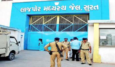 ગુજરાતઃ રાજ્યની 'સૌથી આધુનિક' જેલમાં એક પણ જામર નથી, કેદીઓ પાસેથી મળી રહ્યા છે મોબાઈલ ફોન