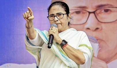 પશ્ચિમ બંગાળમાં રાજ્યપાલની બદલી પર મમતા બેનર્જીના આકરા પ્રહાર