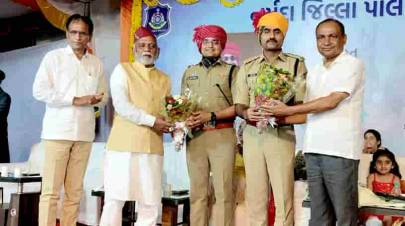 નર્મદા જિલ્લામાં પોલીસ અધિક્ષક પ્રશાંત સુંબેનો વિદાય સમારંભ 